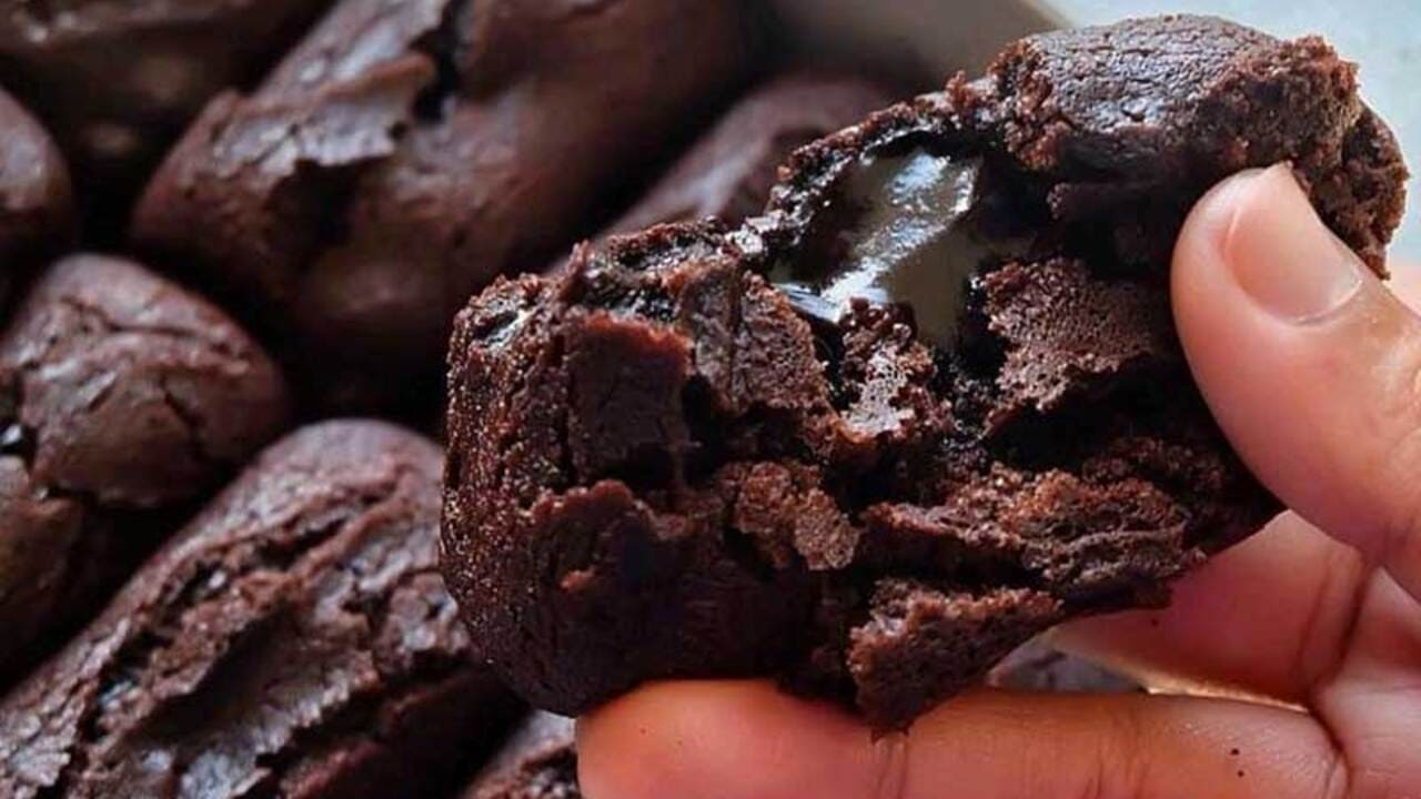 Bikin Kue Balok Super Lumer & Lembut Saat Digigit, Gini Caranya!