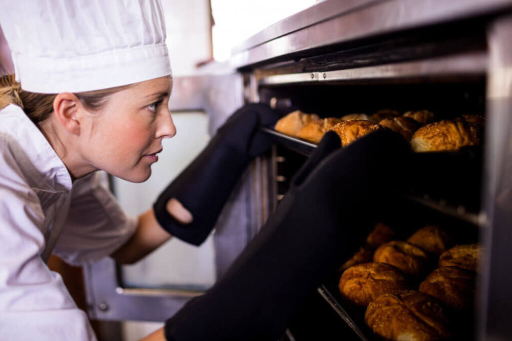 Bikin Roti Lebih Lembut dan Mengkilap! Ini Peran Rahasia Steam System di Oven Bakery
