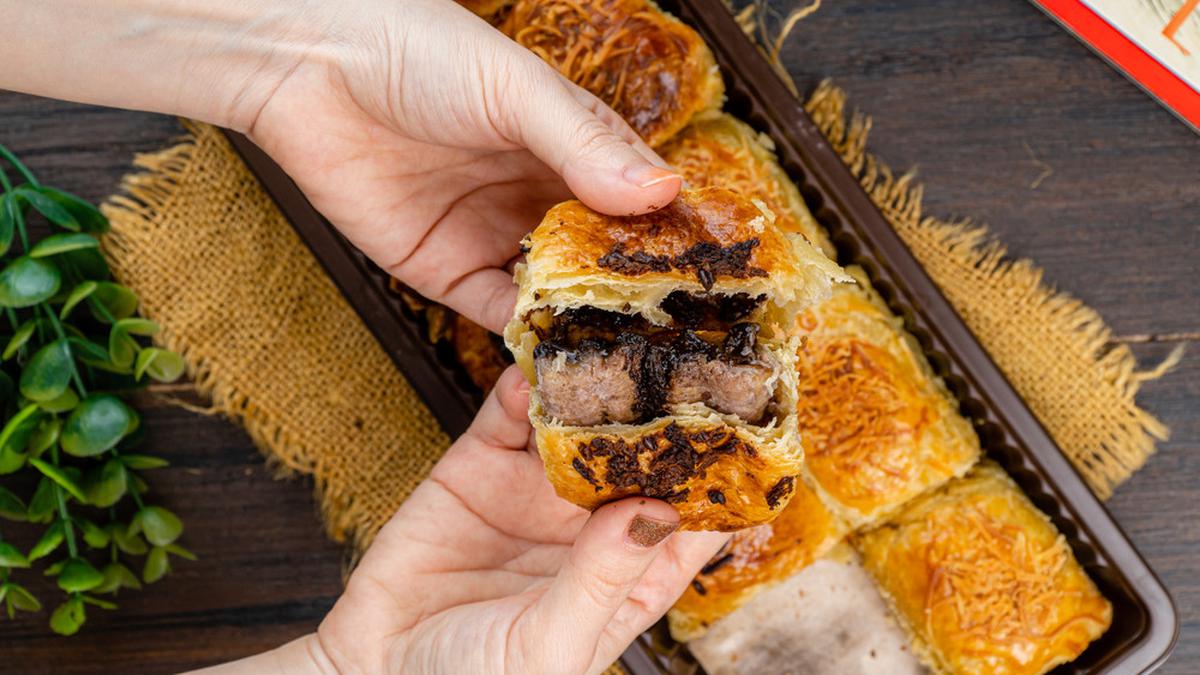 Lezat Banget! Pastry Bolen Pisang Bikin Momen Manis yang Tak Akan Terlupakan!
