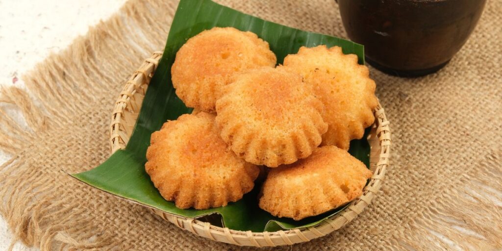 Roti Kembang Waru Legendaris Kotagede, Cita Rasa Kuno yang Masih Bertahan!
