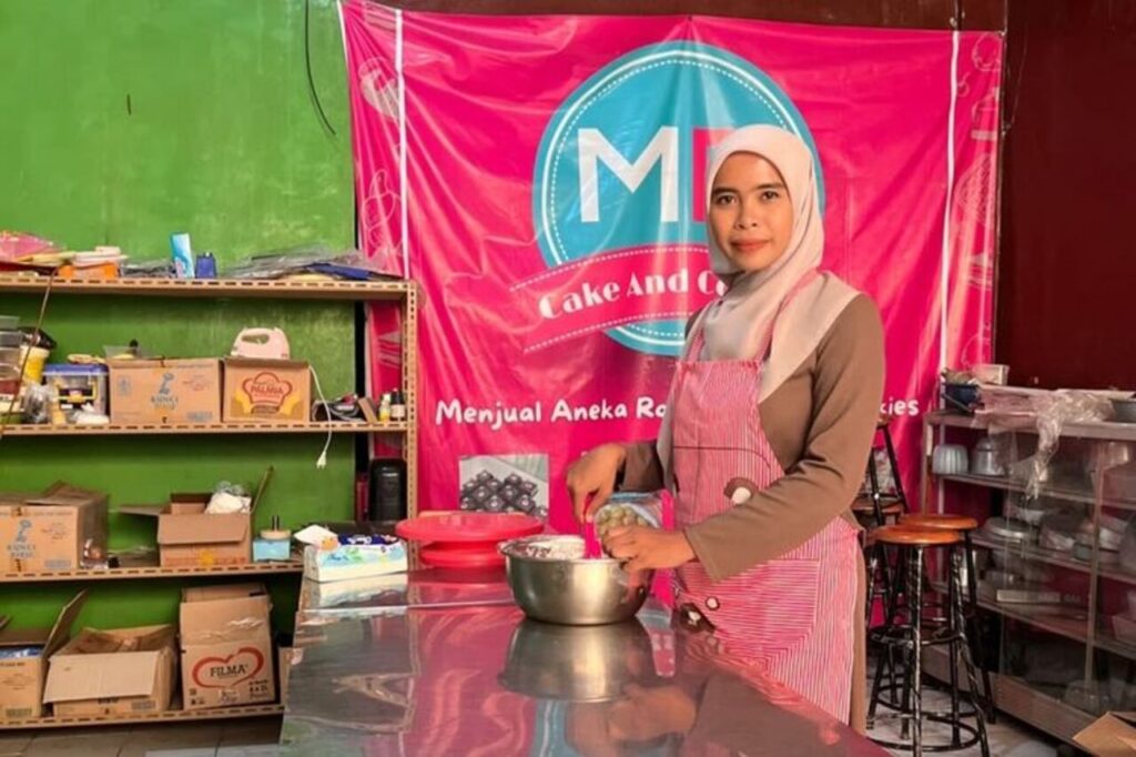 Dari Sarjana FKIP ke Tukang Kue, Kisah Suksesnya Bikin Banyak Orang Terinspirasi
